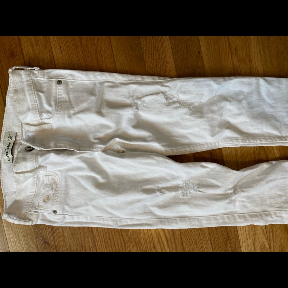 Abercrombie white distressed skinny jeans!